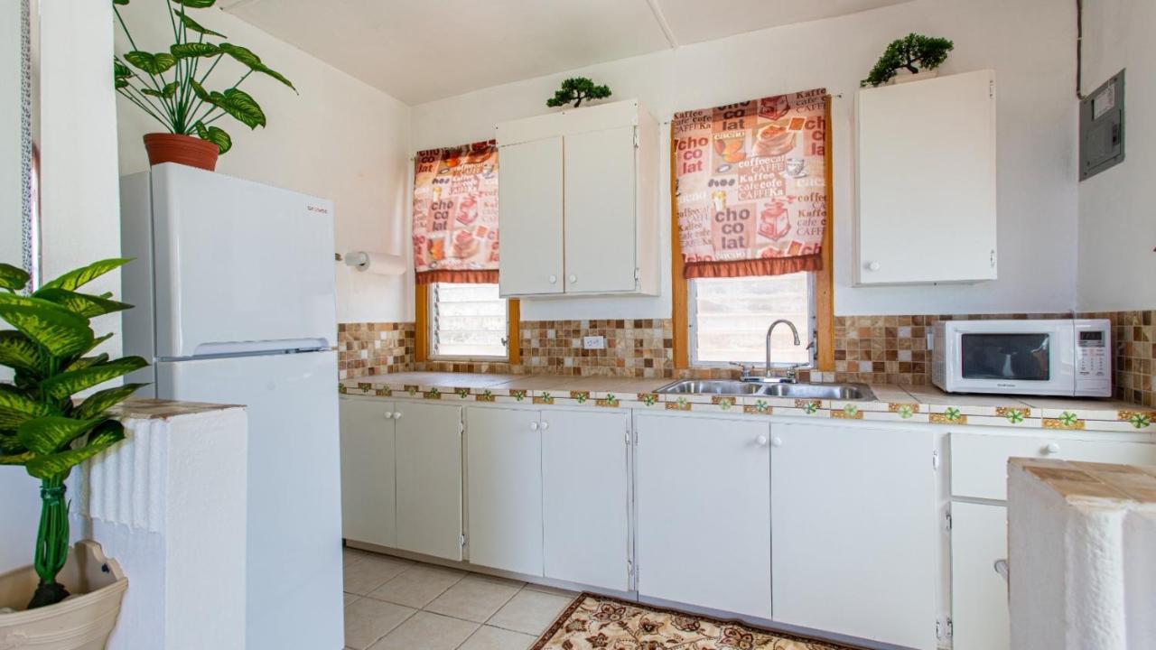 Moonlight Cottage East End Village Luaran gambar