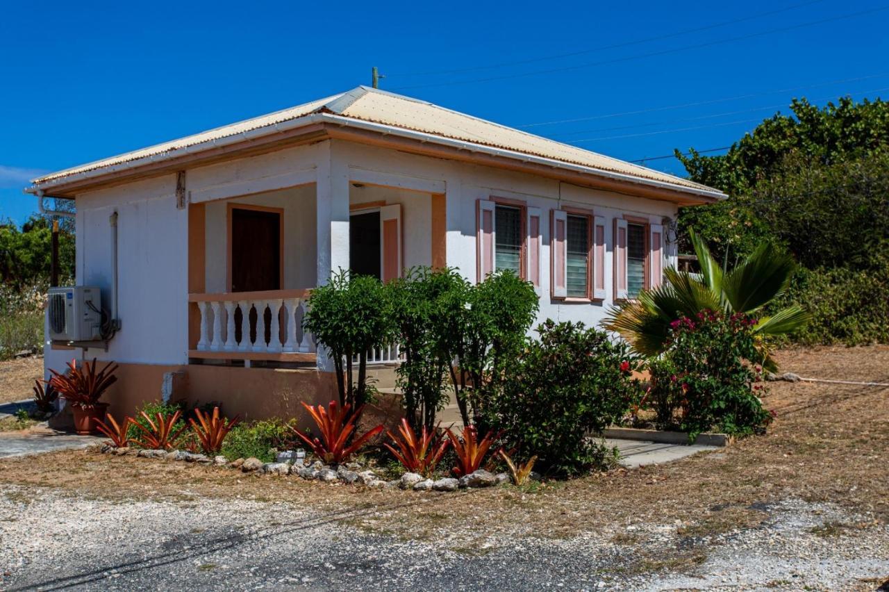 Moonlight Cottage East End Village Luaran gambar